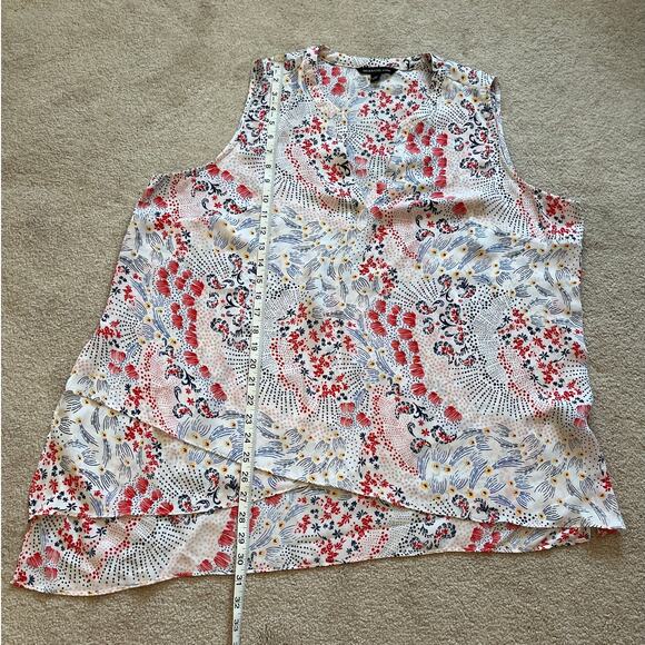 Zac & Rachel Woman Asymmetrical Hem Multicolor Floral Blouse Size 2X Sleeveless - Picture 7 of 7